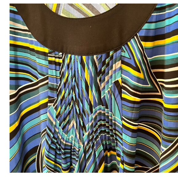 Raffaella Studios Fun Geometric Print Sleeveless Top  L EUC - Picture 3 of 5